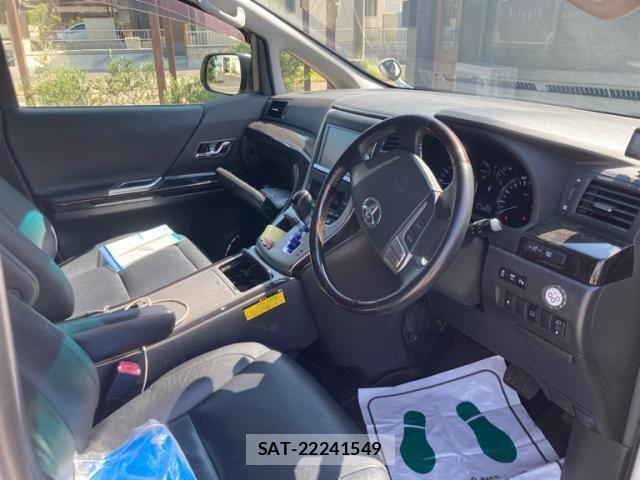 Toyota ALPHARD 2013-02 8228772-7