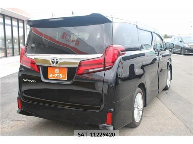 Toyota ALPHARD 2022-10 8228756-8