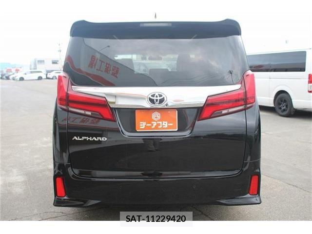 Toyota ALPHARD 2022-10 8228756-9