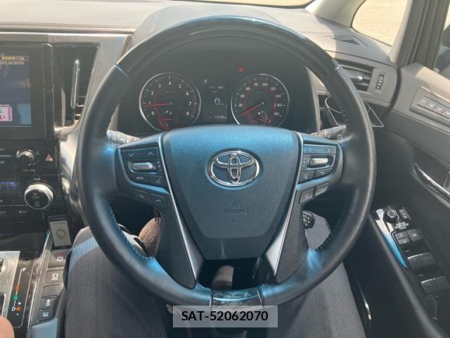 Toyota ALPHARD 2021-08 8228748-10