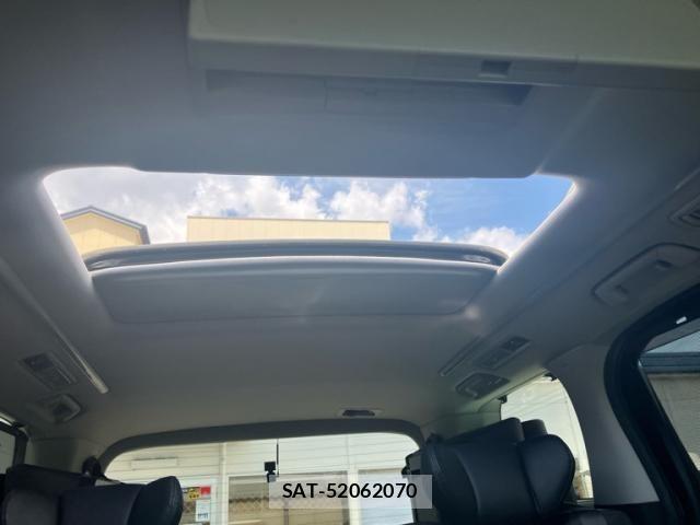 Toyota ALPHARD 2021-08 8228748-21