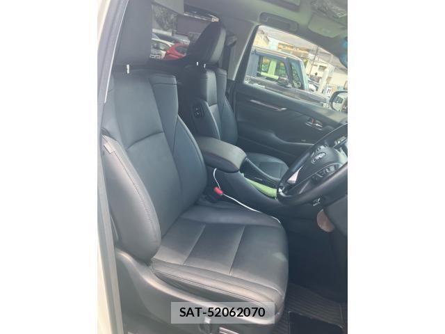 Toyota ALPHARD 2021-08 8228748-24