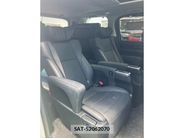 Toyota ALPHARD 2021-08 8228748-25