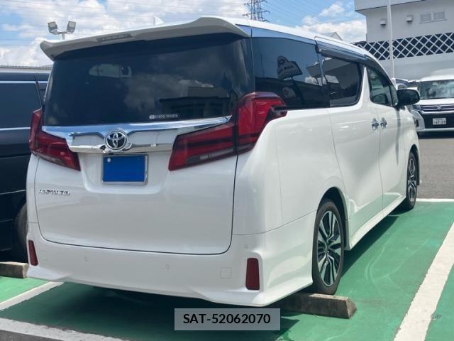 Toyota ALPHARD 2021-08 8228748-2