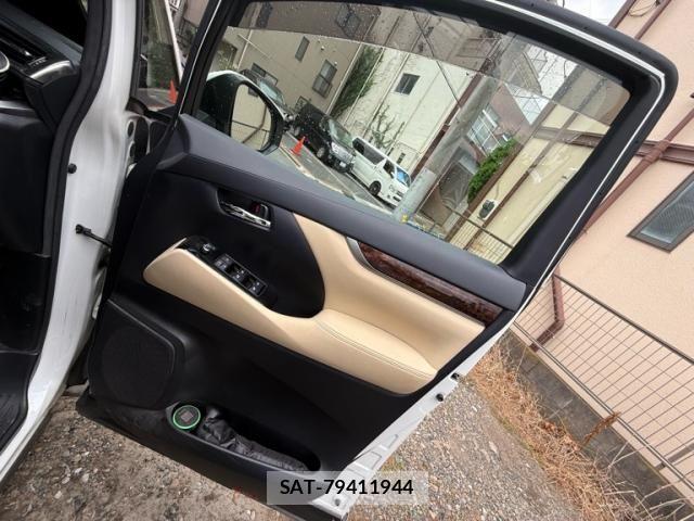Toyota ALPHARD 2018-08 8244506-9