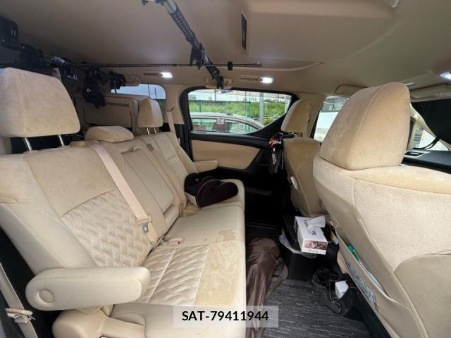 Toyota ALPHARD 2018-08 8244506-10