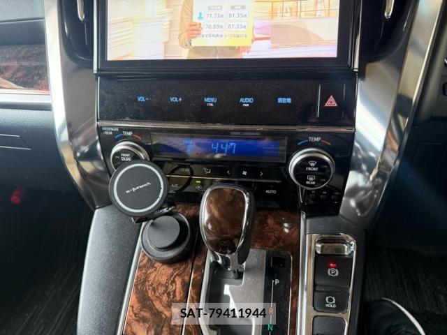 Toyota ALPHARD 2018-08 8244506-14