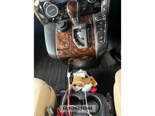 Toyota ALPHARD 2018-08 8244506-15