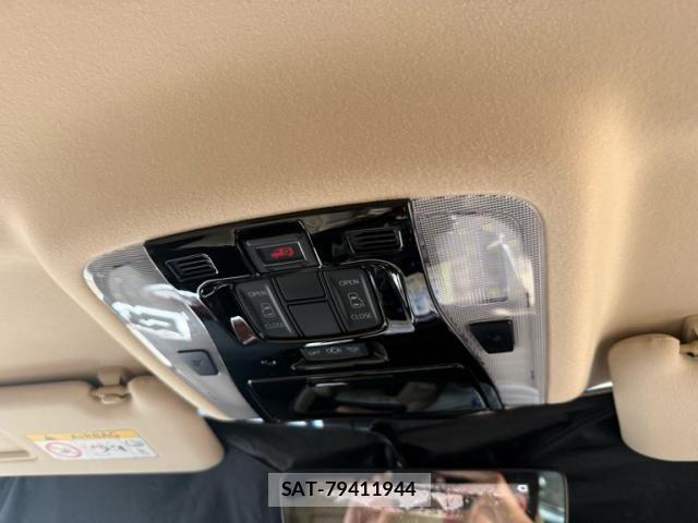 Toyota ALPHARD 2018-08 8244506-16
