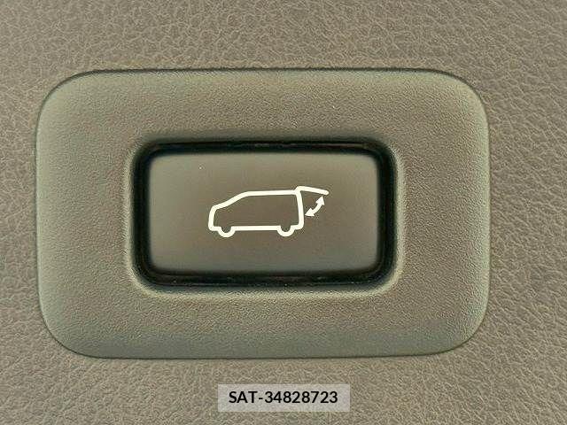 Toyota ALPHARD 2022-11 8244482-8