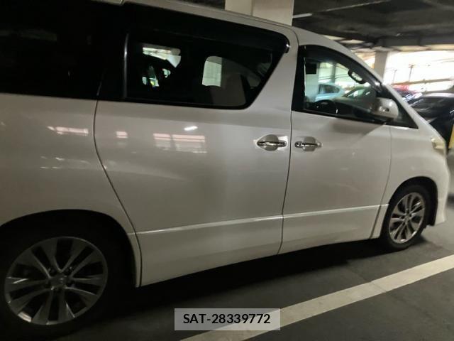 Toyota ALPHARD 2011-06 8244516-3