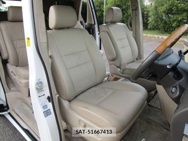 Toyota ALPHARD 2005-06 8244517-9