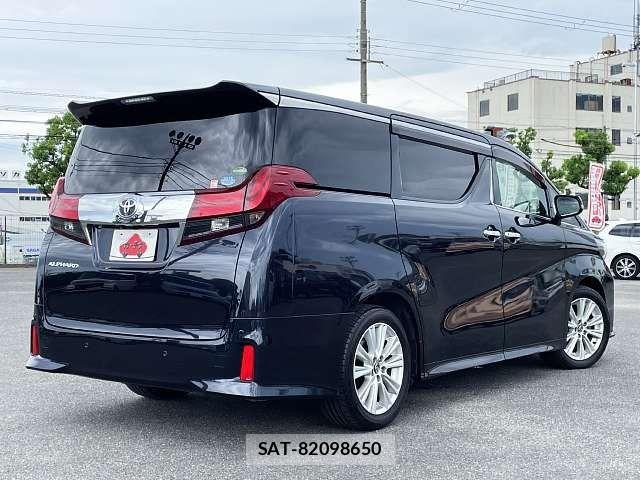 Toyota ALPHARD 2017-09 8244501-2