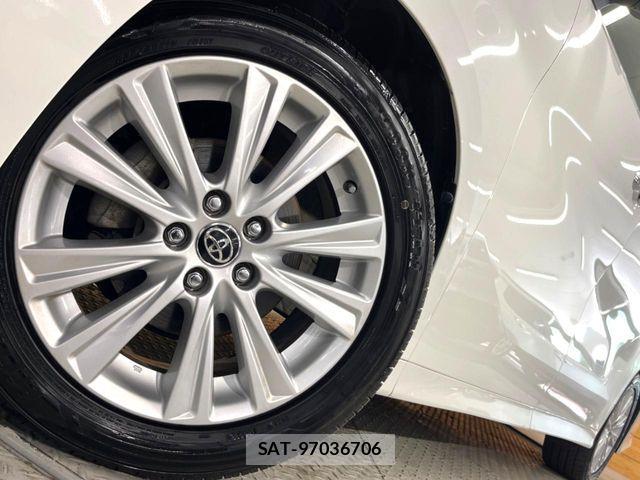 Toyota ALPHARD 2015-08 8244505-13