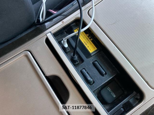 Toyota ALPHARD 2011-02 8244518-22