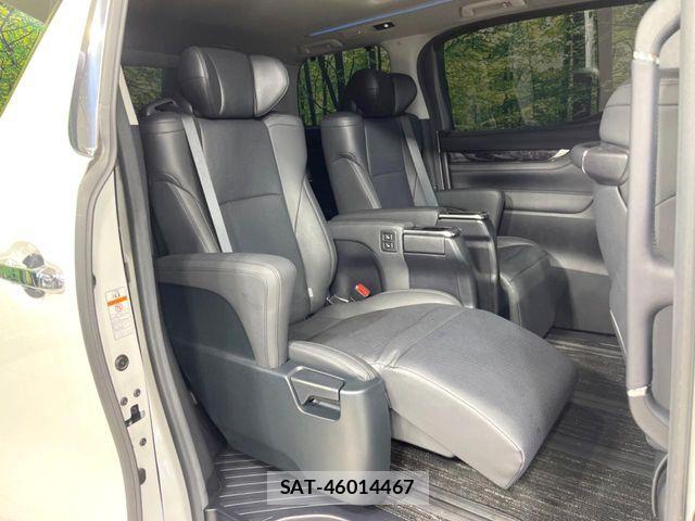 Toyota ALPHARD 2020-04 8244483-8
