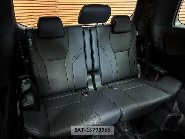 Toyota ALPHARD 2023-11 8244478-12