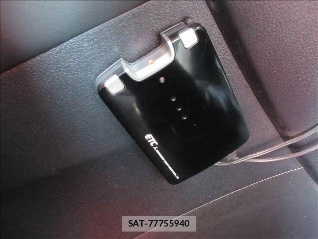 Toyota ALPHARD 2017-03 8244502-9