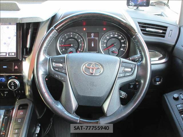 Toyota ALPHARD 2017-03 8244502-2