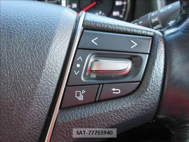 Toyota ALPHARD 2017-03 8244502-4