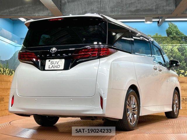 Toyota ALPHARD 2024-01 8244475-16