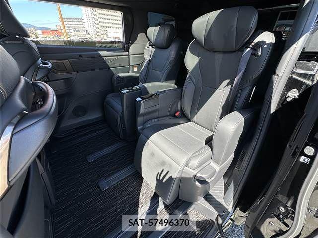 Toyota ALPHARD 2024-06 8244477-5