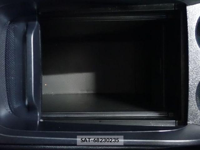 Toyota ALPHARD 2018-05 8244500-27