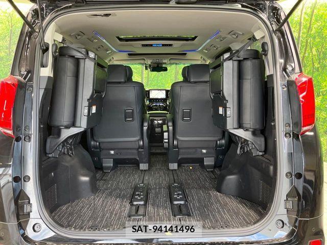 Toyota ALPHARD 2018-06 8244484-11