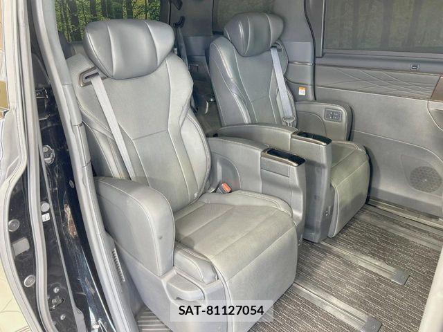 Toyota ALPHARD 2024-11 8244476-8