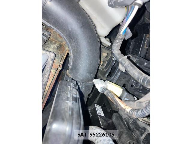 Toyota ALPHARD 2017-12 8244508-23