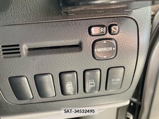 Toyota ALPHARD 2004-09 8312812-13