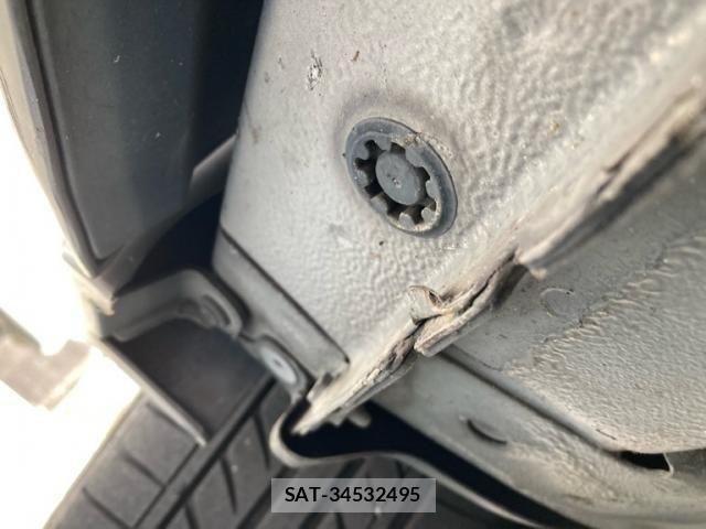 Toyota ALPHARD 2004-09 8312812-17