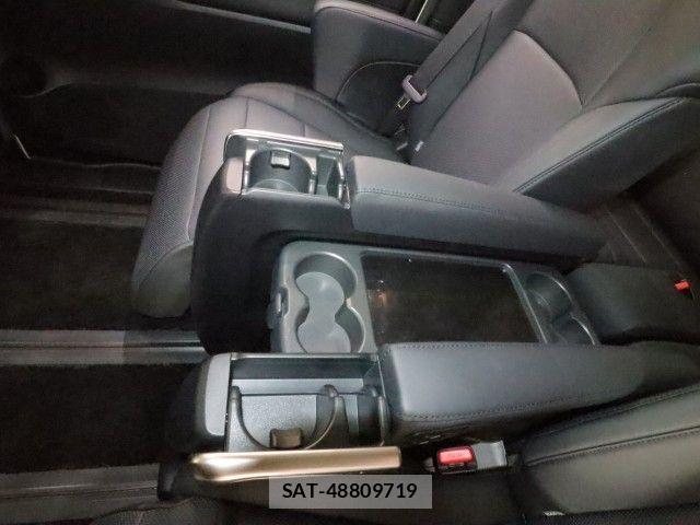 Toyota ALPHARD 2019-09 8312771-12