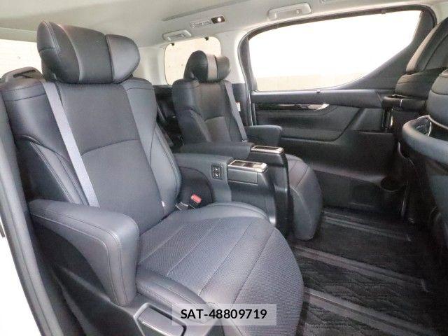 Toyota ALPHARD 2019-09 8312771-7