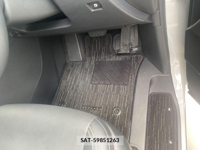 Toyota ALPHARD 2023-11 8312706-17
