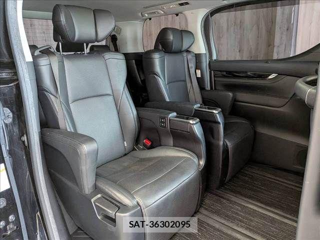 Toyota ALPHARD 2019-04 8312790-11