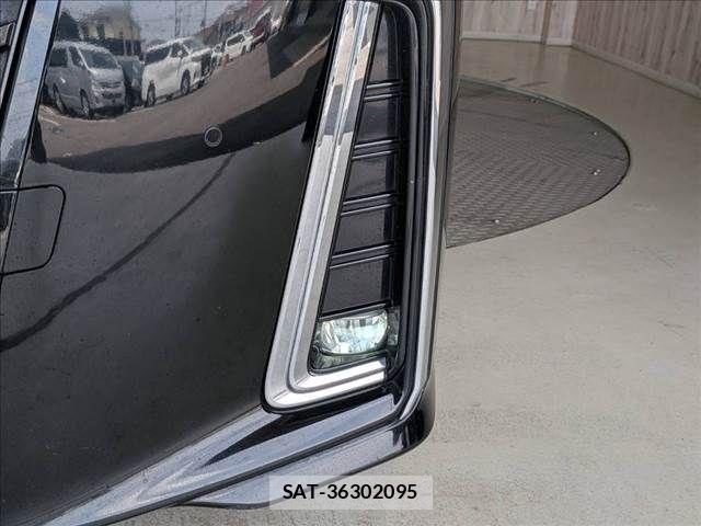 Toyota ALPHARD 2019-04 8312790-15