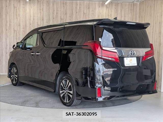 Toyota ALPHARD 2019-04 8312790-22