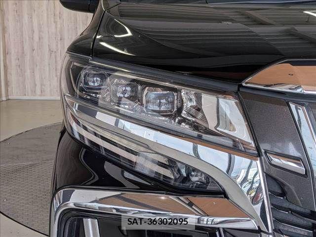 Toyota ALPHARD 2019-04 8312790-26