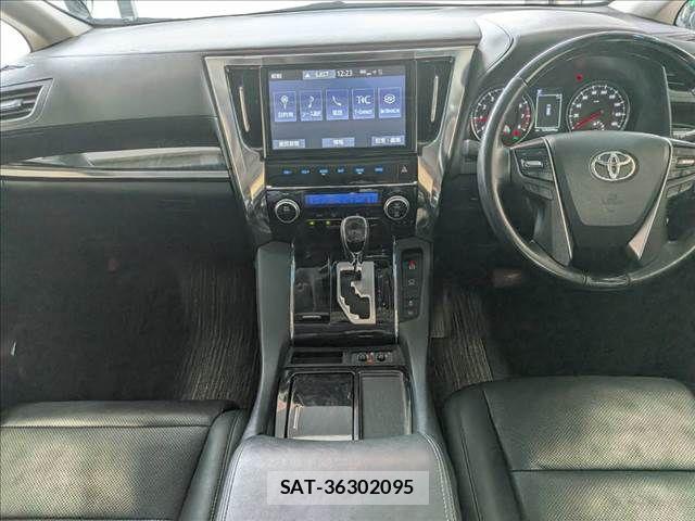 Toyota ALPHARD 2019-04 8312790-2