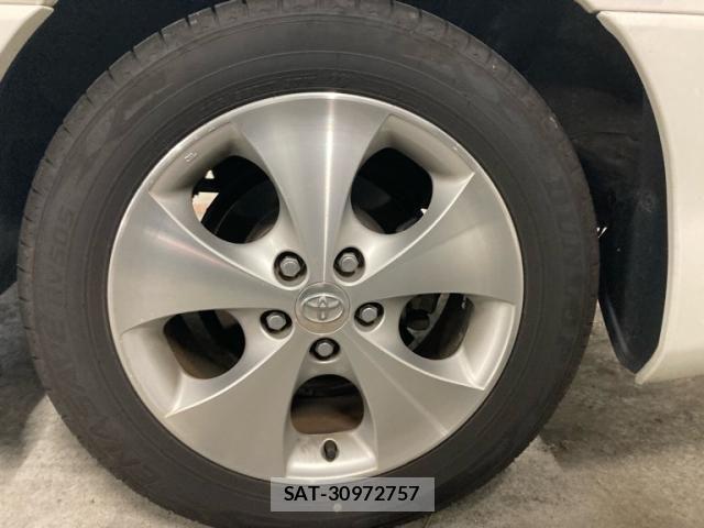 Toyota ALPHARD 2006-03 8312814-9