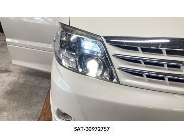 Toyota ALPHARD 2006-03 8312814-26