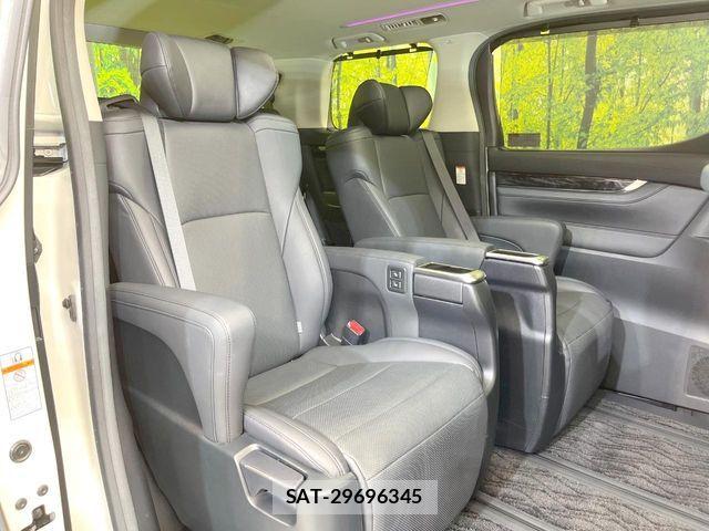 Toyota ALPHARD 2021-06 8312762-8