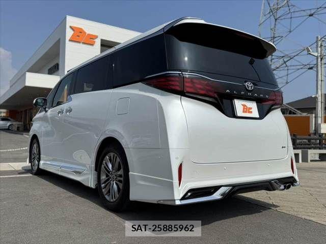 Toyota ALPHARD 2024-04 8312711-12