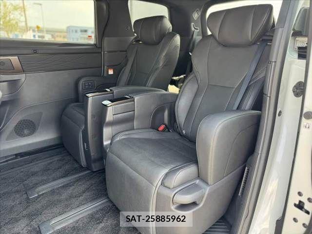 Toyota ALPHARD 2024-04 8312711-18