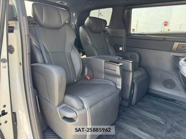 Toyota ALPHARD 2024-04 8312711-19