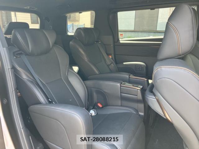 Toyota ALPHARD 2023-10 8312718-9