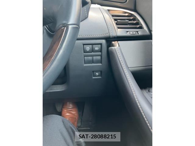 Toyota ALPHARD 2023-10 8312718-12