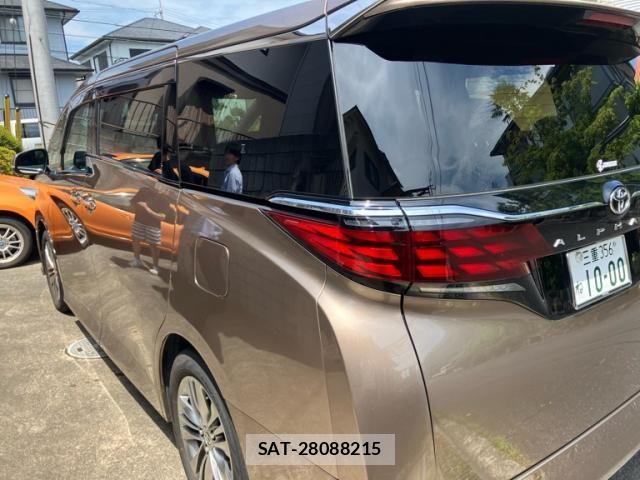 Toyota ALPHARD 2023-10 8312718-2