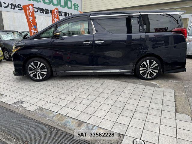 Toyota ALPHARD 2022-03 8312775-8